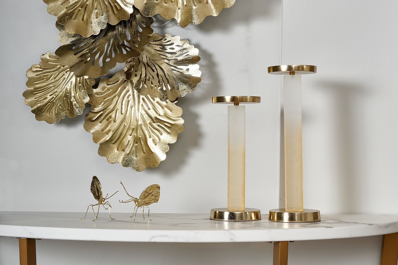 Как использовать статуэтки для придания интерьеру особого шарма