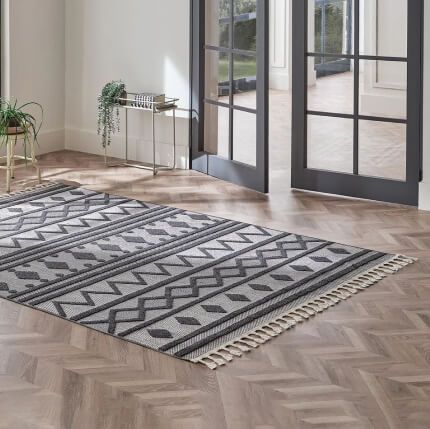 От истоков до наших дней: история создания ковров