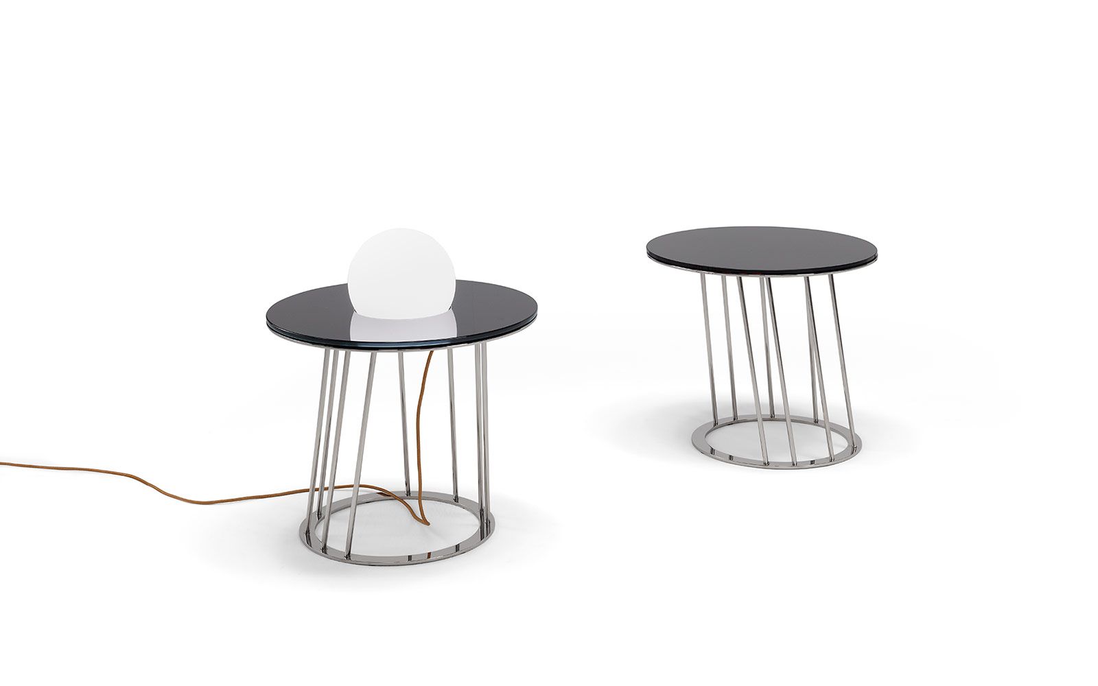 Приставной столик Iside