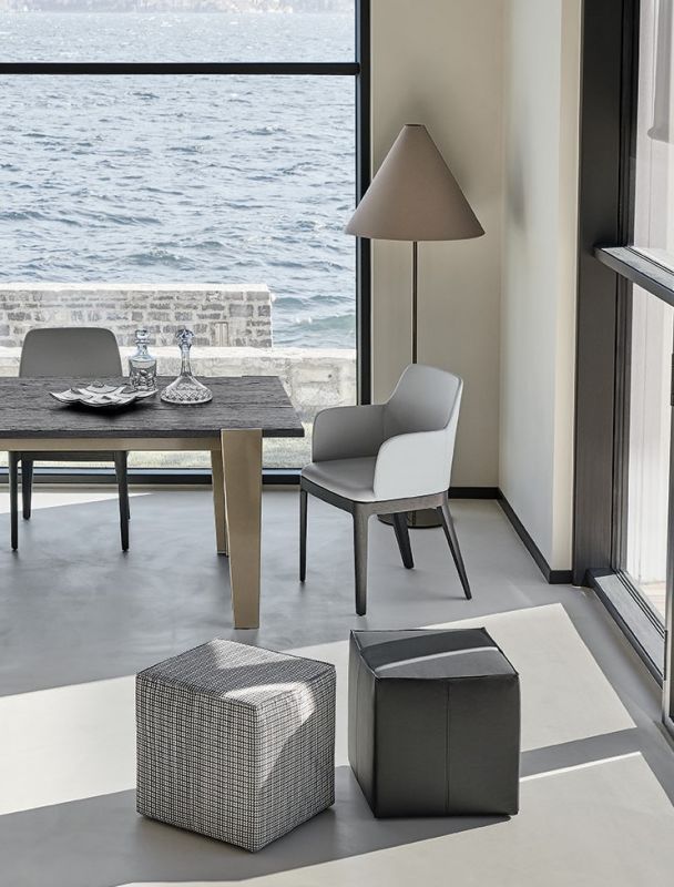 Какие пуфы подходят для использования в офисе