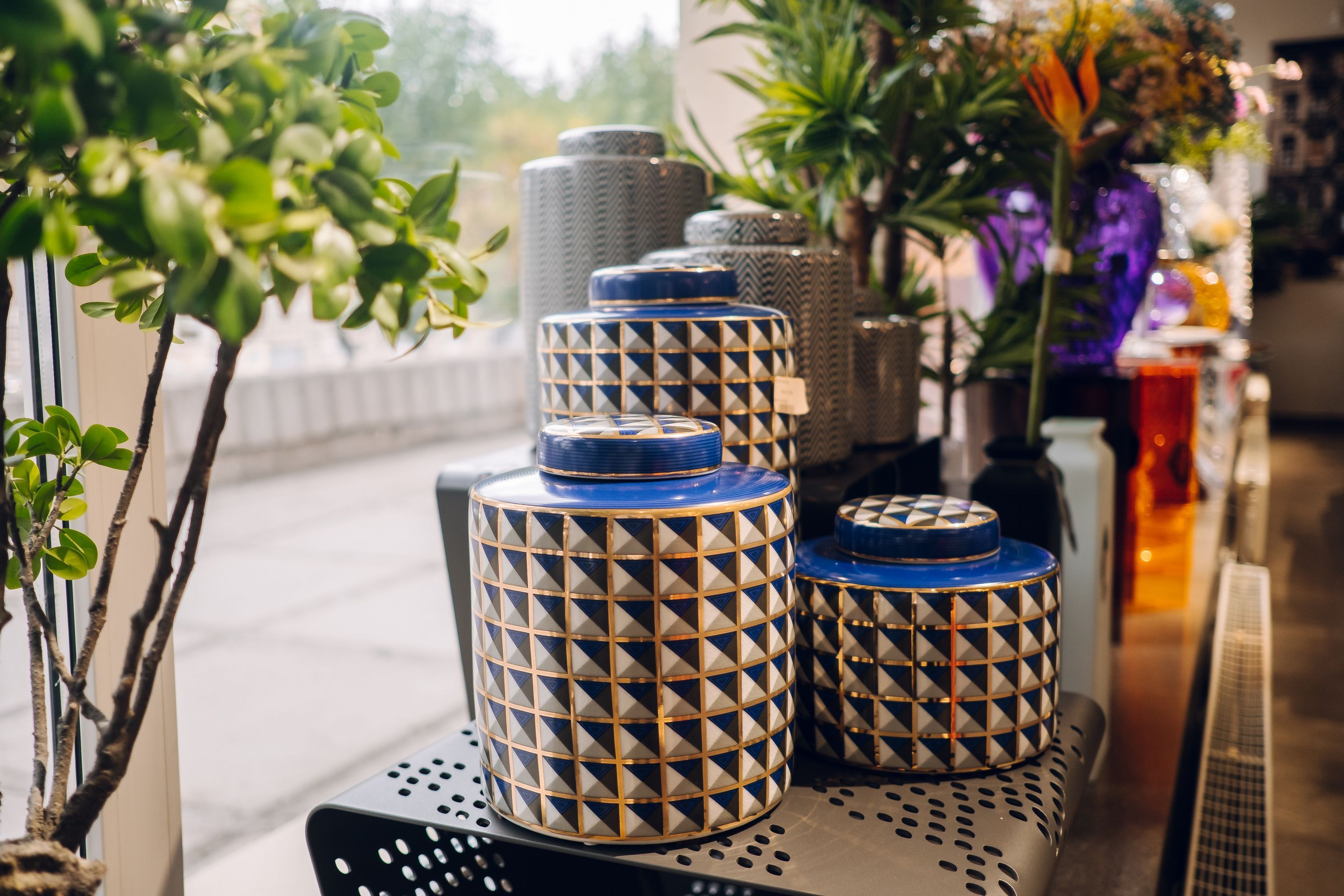 Лучшие советы по выбору вазы для гостиной