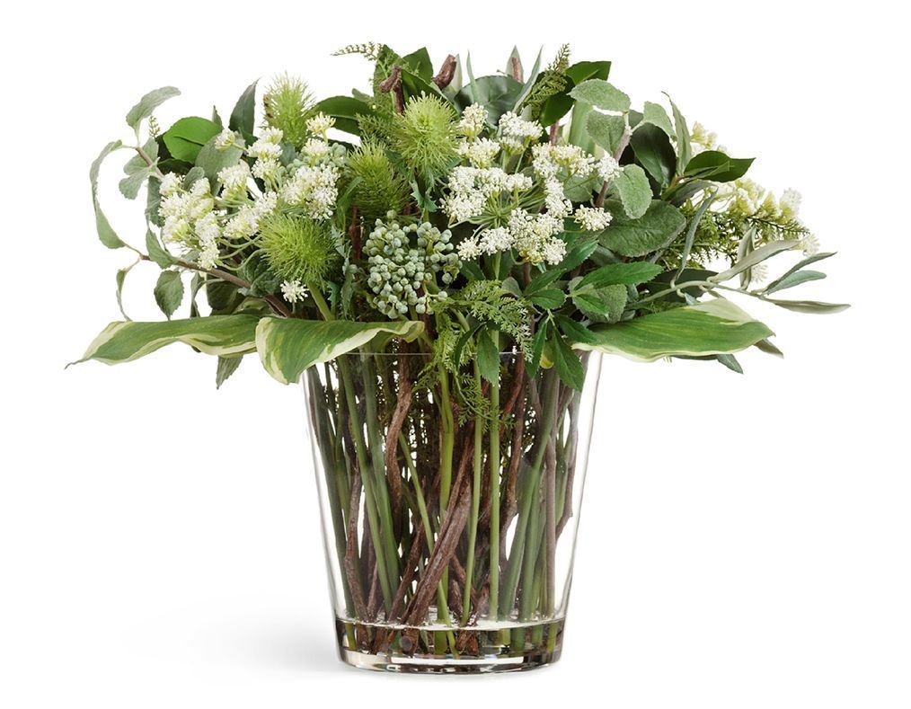 Как правильно использовать искусственные цветы в дизайне помещения