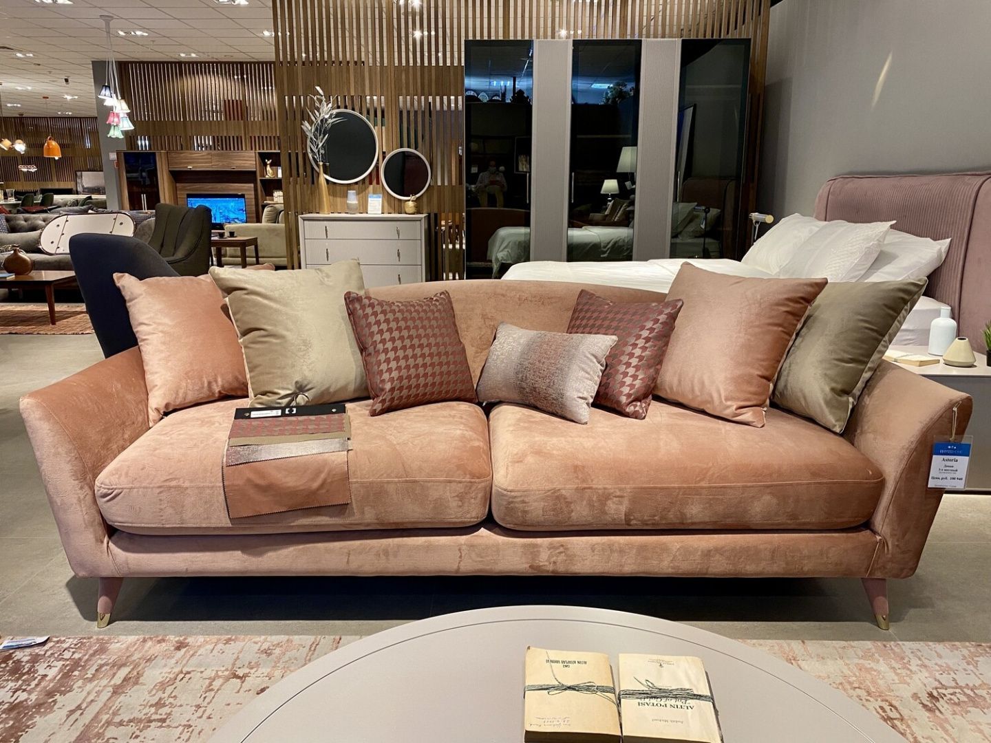 Как выбрать итальянский диван: основные критерии и советы