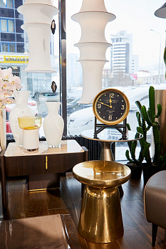 Часы настольные Shyam