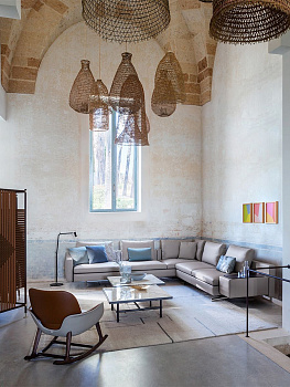 Журнальный стол квадратный Pierre