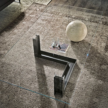 Журнальный стол Levante