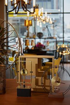 Часы настольные 06105