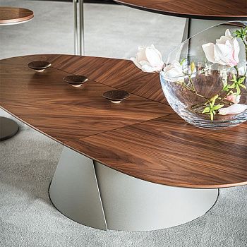 Журнальный стол Adrian Wood