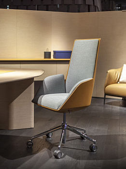 Стул Cercle 640x660x1210