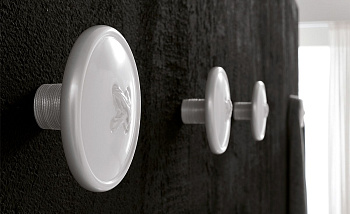 Вешало настенное Bottone