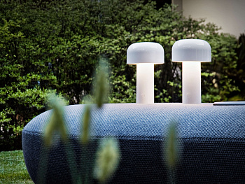 Настольный светильник Bellhop Table White