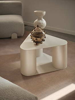 Столик журнальный Tres